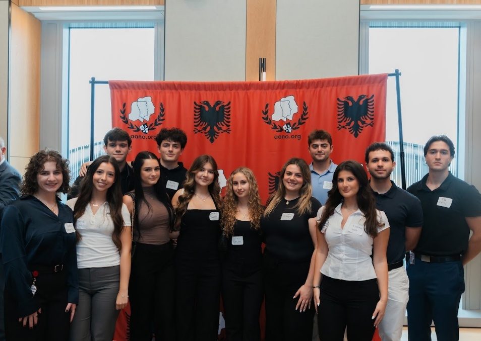 A larger group of students from the organizing committee and the campus Albanian clubs.